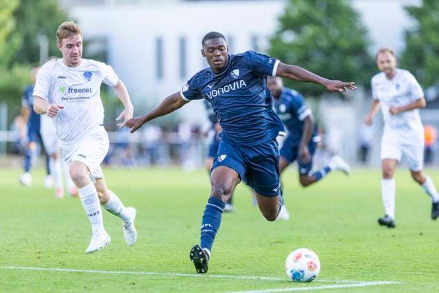Testspiel: VfL Bochum - TuS Hapern; 03.07.2025 Mathis Clairicia (VfL Bochum, 14) im Testspiel zwischen dem VfL Bochum und TuS Hapern, am 03.07.2025, LA-Platz, Bochum. Copyright: xBEAUTIFULxSPORTS Meuselx