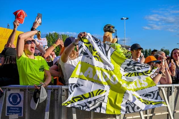 Formula 1 Launch Event, Drivers Silverstone, UK, 03 July, 2025. 03 July 2025. Fans at the ebay Main Stage for the Launch Event at the Formula 1 Qatar Airways British Grand Prix at Silverstone, Northamptonshire, UK., Credit:Lee Floyd Avalon UK, Northamptonshire, Silverstone  Copyright: xLeexFloydx xAvalonx 1018159739