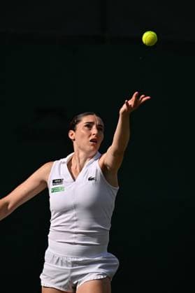Wimbledon - 2nd Round Elsa Jacquemot (FRA) during her second round match at the 2025 Wimbledon Championships at the AELTC in London, GREAT BRITAIN, on July 3, 2025. Photo by Corinne Dubreuil ABACAPRESS.COM London United Kingdom  Copyright: xDubreuilxCorinne ABACAx