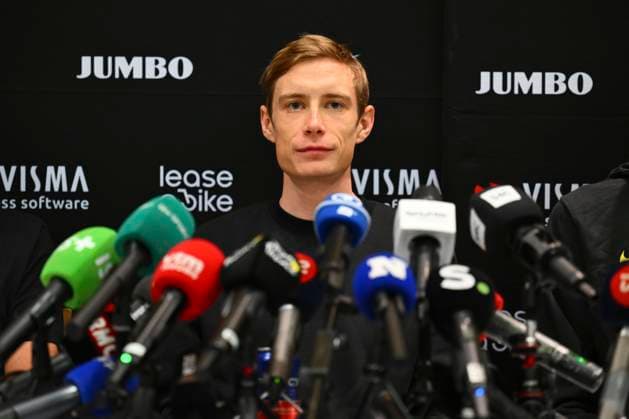 Tour de France 2025 04 07 2025 LILLE METROPOLE, FRANCE - JULY 04 : Vingegaard Jonas (DEN) of Team Visma - Lease a Bike talking to the press during a press conference, PK, Pressekonferenz and media activities ahead of the 112th edition of Tour de France an UCI World Tour 2.UWT cycling road race stage for Men Elite on July 4, 2025 in Lille Metropole, France, 04 07 2025 ( Motordriver Kenny Verfaillie - Lille Metropole France  Copyright: xVincentxKalutx