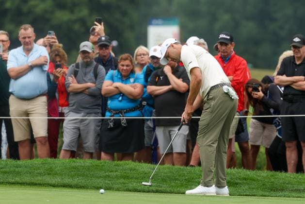 Martin Kaymer (GER) beim Putten, 36. BMW International Open 2025, Golf, DP World Tour, Herren, Runde 2, 04.07.2025 Eichenried Bayern Deutschland