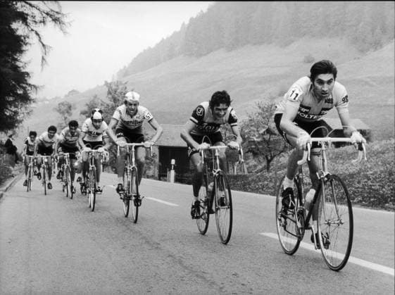 Tour de Suisse 1974: Overall winner Eddy Merckx leads the field Tour de Suisse 1974: Overall winner Eddy Merckx leads the field RA1062067741