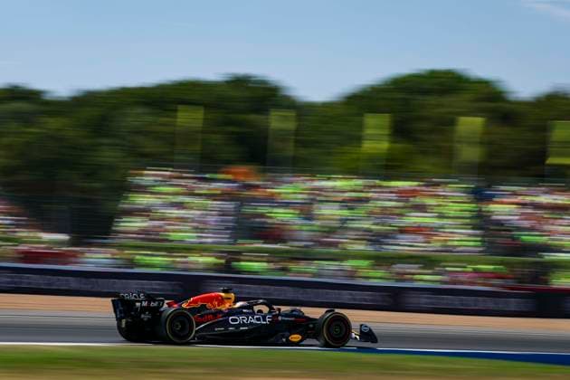 F1 - BRITISH GRAND PRIX 2025 01 VERSTAPPEN Max (nld), Red Bull Racing RB21, action during the Formula 1 Qatar Airways British Grand Prix 2025, 12th round of the 2025 FIA Formula One World Championship, WM, Weltmeisterschaft from July 4 to 6, 2025 on the Silverstone Circuit, in Silverstone, United Kingdom - SilverstoneUnited Kingdom  Copyright: xANTONINxVINCENTx