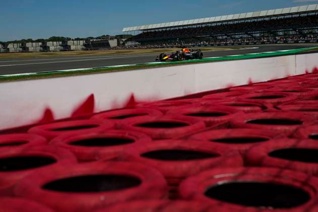 F1 - BRITISH GRAND PRIX 2025 01 VERSTAPPEN Max (nld), Red Bull Racing RB21, action during the Formula 1 Qatar Airways British Grand Prix 2025, 12th round of the 2025 FIA Formula One World Championship, WM, Weltmeisterschaft from July 4 to 6, 2025 on the Silverstone Circuit, in Silverstone, United Kingdom - SilverstoneUnited Kingdom  Copyright: xFLORENTxGOODENx