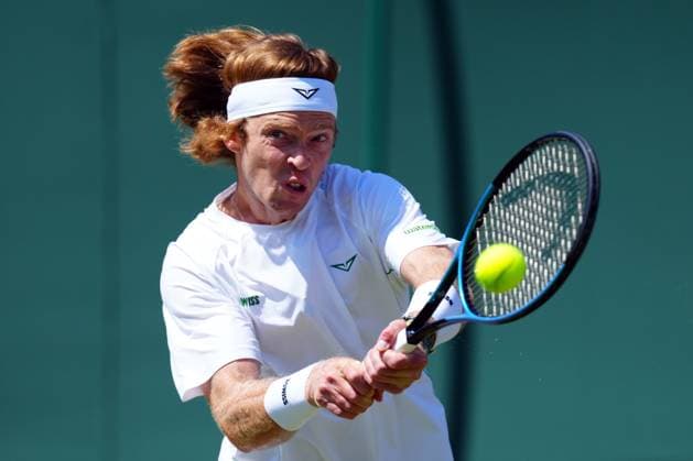 Andrey Rublev during his third round match Wimbledon Tennis Championships, Day 5, The All England Lawn Tennis and Croquet Club, London, UK - 04 Jul 2025London The All England Lawn Tennis and United Kingdom  Copyright: xJavierxGarcia Shutterstockx 15384469ac
