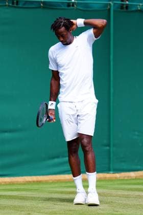 Gael Monfils dejected during his third round match Wimbledon Tennis Championships, Day 5, The All England Lawn Tennis and Croquet Club, London, UK - 04 Jul 2025London The All England Lawn Tennis and United Kingdom  Copyright: xJavierxGarcia Shutterstockx 15384469ag