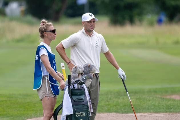 Martin Kaymer (GER) mit seinem Caddy Ehefrau Irene. xettx, Deutschland, Muenchen, 04.07.2025, Golf, BMW International Open, 2025, Round 2, DP World Tour, Golfclub Muenchen Eichenried