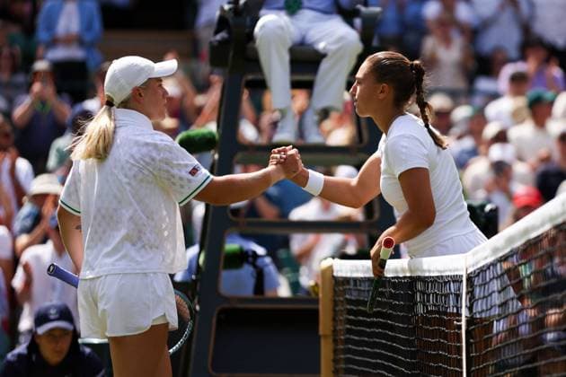 Sonay Kartal beats Diane Parry in third round Wimbledon Tennis Championships, Day 5, The All England Lawn Tennis and Croquet Club, London, UK - 04 Jul 2025London The All England Lawn Tennis and United Kingdom  Copyright: xEllaxLing Shutterstockx 15384471n