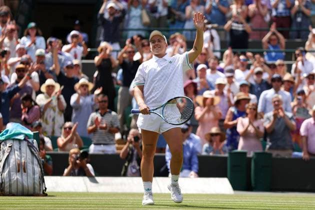 Sonay Kartal wins her third round Wimbledon Tennis Championships, Day 5, The All England Lawn Tennis and Croquet Club, London, UK - 04 Jul 2025London The All England Lawn Tennis and United Kingdom  Copyright: xEllaxLing Shutterstockx 15384471o