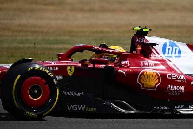 F1 Grand Prix of Great Britain - Practice Lewis Hamilton of Scuderia Ferrari celebrates after free practice at the 13th round of the Formula 1 World Championship, WM, Weltmeisterschaft at Silverstone Circuit in Silverstone, Northamptonshire, England, on July 4, 2025. Silverstone Northampshire United Kingdom  Copyright: xAndreaxDiodatox originalFilename:diodato-formula1250704_npsuz.jpg