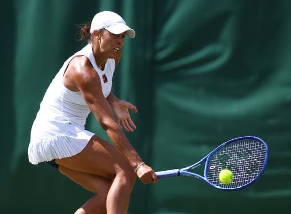Wimbledon Championships 2025 AELTC, Day Five London, UK - 04 07 2025 Madison Keys (USA) in action during her third round match against Laura Siegemund (GER) in the 2025 Wimbledon Championships London Wimbledon London GBR, UK NEWSPAPERS OUT Copyright: xMarkxGreenwoodx