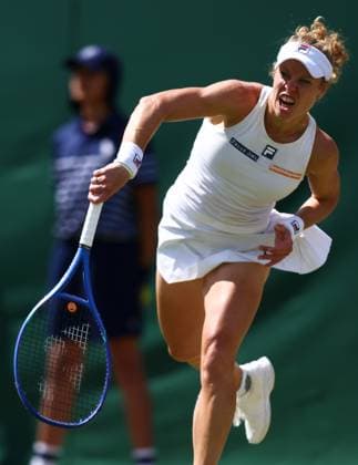 Wimbledon Championships 2025 AELTC, Day Five London, UK - 04 07 2025 Laura Siegemund (GER) in action during her third round match against Madison Keys (USA) in the 2025 Wimbledon Championships London Wimbledon London GBR, UK NEWSPAPERS OUT Copyright: xMarkxGreenwoodx