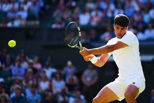 Carlos Alcaraz during his third round match Wimbledon Tennis Championships, Day 5, The All England Lawn Tennis and Croquet Club, London, UK - 04 Jul 2025London The All England Lawn Tennis and United Kingdom  Copyright: xJavierxGarcia Shutterstockx 15384469ge