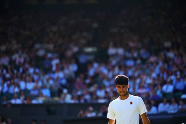 Carlos Alcaraz during his third round match Wimbledon Tennis Championships, Day 5, The All England Lawn Tennis and Croquet Club, London, UK - 04 Jul 2025London The All England Lawn Tennis and United Kingdom  Copyright: xJavierxGarcia Shutterstockx 15384469gz