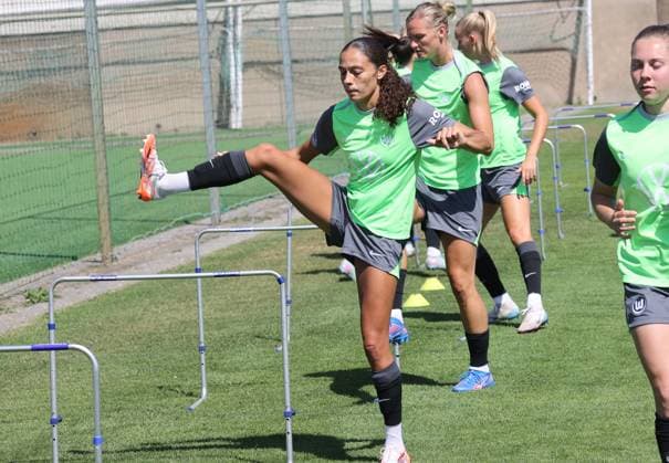 Trainingsstart VfL Wolfsburg Frauen Wolfsburg, 04.07.2025, Fußball, Frauen, Google Pixel Frauen-Bundesliga, VfL Wolfsburg, Trainingstart, Bild zeigt: Impressionen vom Training, Kessya Bussy Wolfsburg