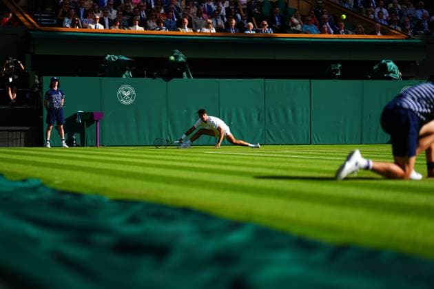 Carlos Alcaraz during his third round match Wimbledon Tennis Championships, Day 5, The All England Lawn Tennis and Croquet Club, London, UK - 04 Jul 2025London The All England Lawn Tennis and United Kingdom  Copyright: xJavierxGarcia Shutterstockx 15384469hg