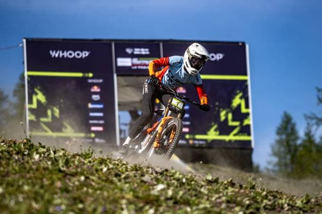 Whoop Downhill Worldcup La Thuile ZIERL Rosa CUBE FACTORY RACINGat Whoop Downhill Worldcup La Thuile, 04.07.2025,in La Thuile,ITA Foto: Sebastian Sternemann
