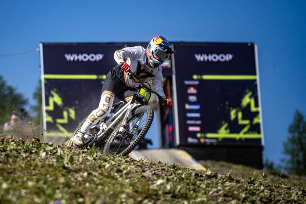 Whoop Downhill Worldcup La Thuile HÖLL Valentina YT MOBat Whoop Downhill Worldcup La Thuile, 04.07.2025,in La Thuile,ITA Foto: Sebastian Sternemann