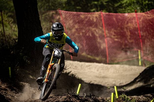 Whoop Downhill Worldcup La Thuile WAITE Tyler YETI FOX FACTORY RACE TEAMat Whoop Downhill Worldcup La Thuile, 04.07.2025,in La Thuile,ITA Foto: Sebastian Sternemann