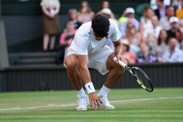 Carlos Alcaraz during his third round match Wimbledon Tennis Championships, Day 5, The All England Lawn Tennis and Croquet Club, London, UK - 04 Jul 2025London The All England Lawn Tennis and United Kingdom  Copyright: xEllaxLing Shutterstockx 15384471bi