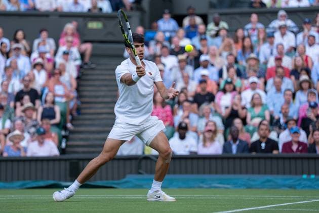 2025-07-04 The Championships Wimbledon 2025 LONDON, UNITED KINGDOM - JULY 4: Carlos Alcaraz of Spain during Day Five of The Championships Wimbledon 2025 at All England Lawn Tennis and Croquet Club on July 4, 2025 in London, United Kingdom. (Photo by Marleen Fouchier BSR Agency) London United Kingdom Content not available for redistribution in The Netherlands directly or indirectly through any third parties. Copyright: xBSRxAgencyx
