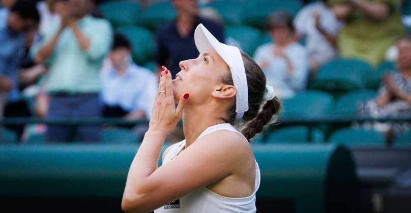 Belgian Elise Mertens celebrates after winning a tennis match between Belgian Mertens and Ukrainian Svitolina, in the third round of the women s singles at the 2025 Wimbledon grand slam tournament, Friday 04 July 2025 at the All England Tennis Club, in South-West London, Britain. BENOITxDOPPAGNE  x128434730x