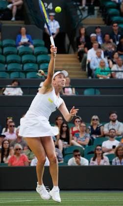 Belgian Elise Mertens pictured in action during a tennis match between Belgian Mertens and Ukrainian Svitolina, in the third round of the women s singles at the 2025 Wimbledon grand slam tournament, Friday 04 July 2025 at the All England Tennis Club, in South-West London, Britain. BENOITxDOPPAGNE  x128436019x