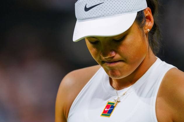 Emma Raducanu dejected during her third round match Wimbledon Tennis Championships, Day 5, The All England Lawn Tennis and Croquet Club, London, UK - 04 Jul 2025London The All England Lawn Tennis and United Kingdom  Copyright: xJavierxGarcia Shutterstockx 15384469jo