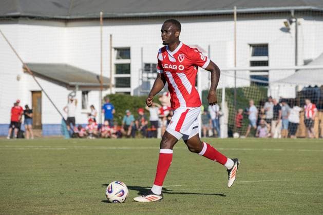 Dissenchen, Deutschland 04. Juli 2025: Testspiel - 2025 2026 - FC Energie Cottbus vs. VSG Altglienicke Im Bild: Dennis Duah (Energie Cottbus) Sportanlage Brandenburg Copyright: xFotostandx xWeilandx