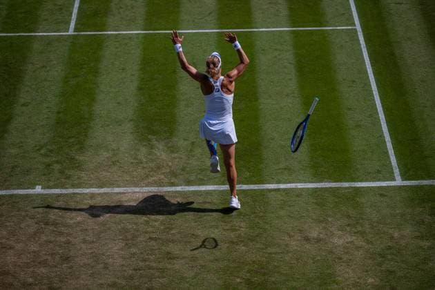 Tennis - Wimbledon Championship 2025 - Day 5 LONDON, ENGLAND - Friday, July 4, 2025: Laura Siegemund (GER) celebrates after the Ladies Singles 3rd Round on Day Five of The Championships Wimbledon 2025 at the All England Lawn Tennis and Croquet Club. Siegemund won 6-3, 6-3. (Photo by Kirsten Holst Propaganda) LONDON All England Lawn Tennis and Croquet Club GREATER LONDON ENGLAND  Copyright: xKirstenxHolstx 2025-07-04-138-Wimbledon_2025_Day_5