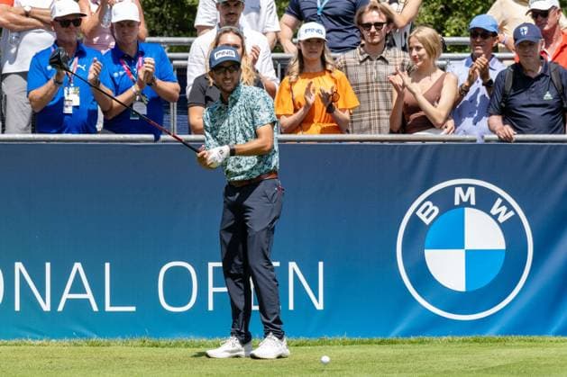 Der führende nach 2 Runden Davis Bryant (USA) bereitet sich auf seinen Abschlag vor. xettx, Deutschland, Muenchen, 05.07.2025, Golf, BMW International Open, 2025, Round 3, DP World Tour, Golfclub Muenchen Eichenried