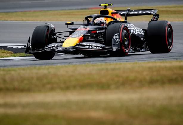 SILVERSTONE - Yuki Tsunoda (Red Bull Racing) during 3rd free practice at the Silverstone circuit ahead of the Great Britain Grand Prix. ANP SEM VAN DER WAL xVIxANPxSportx xxANPxIVx 530978019 originalFilename: 530978019.jpg