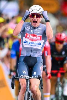 Tour de France 2025 Stage 1 LILLE METROPOLE, FRANCE - JULY 05 : Philipsen Jasper (BEL) of Alpecin-Deceuninck celebrating his victory during stage 1 of the 112th edition of Tour de France an UCI World Tour 2.UWT cycling road race stage for Men Elite of 185 km with start in Lille Metropole and finish in Lille Metropole on July 5, 2025 in Lille Metropole, France, 05 07 2025 ( Motordriver Kenny Verfaillie - Lille Metropole France  Copyright: xVincentxKalutx