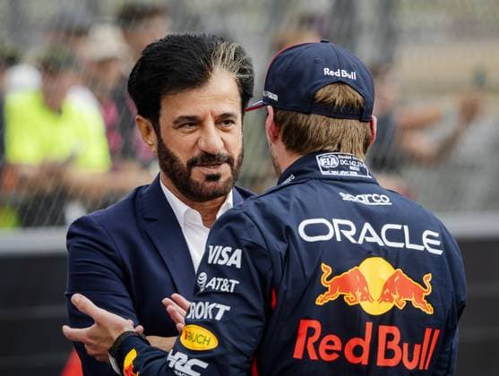SILVERSTONE - Max Verstappen (Red Bull Racing) in conversation with Mohammed Ben Sulayem, president of the FIA, after qualifying at the Silverstone circuit ahead of the Great Britain Grand Prix. ANP SEM VAN DER WAL xVIxANPxSportx xxANPxIVx 530988023 originalFilename: 530988023.jpg