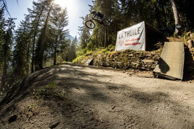 Whoop Downhill Worldcup La Thuile SHAW Luca CANYON CLLCTV FACTORY TEAMat Whoop Downhill Worldcup La Thuile, 05.07.2025,in La Thuile,ITA Foto: Sebastian Sternemann