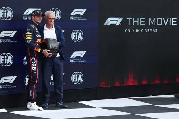 F1 British Grand Prix 2025 Qualifying Max Verstappen of Red Bull Racing and Jose Mourinho after qualifying ahead of the Formula 1 British Grand Prix at Silverstone Circuit in Northampton, Great Britain on July 5, 2025. Northampton United Kingdom  Copyright: xJakubxPorzyckix originalFilename:porzycki-f1britis250705_nprH3.jpg
