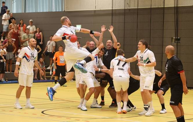05.07.25 Abschiedsspiel Manuel Späth Deutschland, Ostfildern, 05.07.2025, Handball, Abschiedsspiel Manuel Späth: Manuel Späth beim Torwurf.