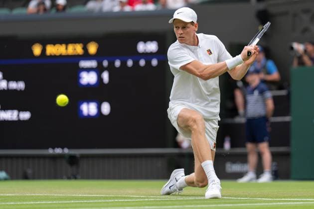 2025-07-05 The Championships Wimbledon 2025 LONDON, UNITED KINGDOM - JULY 5: Jannik Sinner of Italy in action during Day Six of The Championships Wimbledon 2025 at All England Lawn Tennis and Croquet Club on July 5, 2025 in London, United Kingdom. (Photo by Marleen Fouchier BSR Agency) London United Kingdom Content not available for redistribution in The Netherlands directly or indirectly through any third parties. Copyright: xBSRxAgencyx