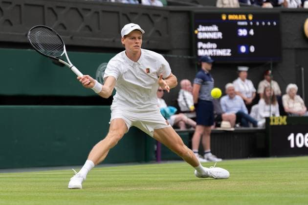 2025-07-05 The Championships Wimbledon 2025 LONDON, UNITED KINGDOM - JULY 5: Jannik Sinner of Italy in action during Day Six of The Championships Wimbledon 2025 at All England Lawn Tennis and Croquet Club on July 5, 2025 in London, United Kingdom. (Photo by Marleen Fouchier BSR Agency) London United Kingdom Content not available for redistribution in The Netherlands directly or indirectly through any third parties. Copyright: xBSRxAgencyx