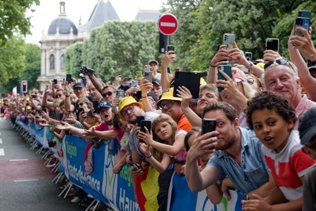 TOUR DE FRANCE 2025 PHOTOPQR VOIX DU NORD JOHAN BEN AZZOUZ ; 05 07 2025 ; Metro Lille, le 5 juillet 2025. Premiere etape du Tour de France Lille - Lille. PHOTO JOHAN BEN AZZOUZ LA VOIX DU NORD- French cycling race Tour de France 2024 takes place in july 2025 - Nord France  Copyright: xPHOTOPQR VOIXxDUxNORD MAXPPPxJOHANxBENxAZZOUZx 20250705VDN0813 20250705VDN0813