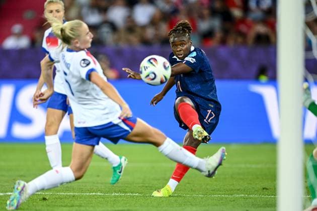 Sandy Baltimore (France) scores her team s second goal during the UEFA Womens EURO 2025 Group D match between France and England at Stadion Letzigrund on July 5, 2025 in Zurich, Switzerland. (Photo by Harry Langer DeFodi Images) *** Sandy Baltimore France scores her team s second goal during the UEFA Womens EURO 2025 Group D match between France and England at Stadion Letzigrund on July 5, 2025 in Zurich, Switzerland Photo by Harry Langer DeFodi Images