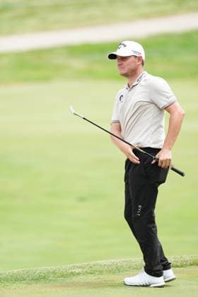 SILVIS, IL - JULY 05: PGA, Golf Herren golfer Emiliano Grillo putts on the 17th hole during the John Deere Classic on July 5, 2025, at TPC Deere Run in Silvis, Illinois. (Photo by Brian Spurlock Icon Sportswire) GOLF: JUL 05 PGA John Deere Classic EDITORIAL USE ONLY Icon25070575