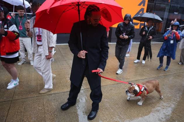 F1 British Grand Prix 2025 Lewis Hamilton of Ferrari with his dog Roscoe ahead of the Formula 1 British Grand Prix at Silverstone Circuit in Northampton, Great Britain on July 6, 2025. Northampton United Kingdom  Copyright: xJakubxPorzyckix originalFilename:porzycki-f1britis250706_npdY0.jpg