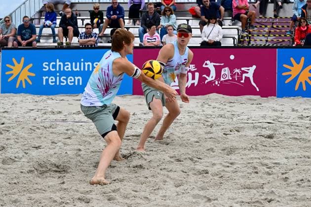 Beachvollyball I Herren I Damen I Halbfinale I National l St. Peter Ording I Strand I Sandbank I Festival Charakter I SPO I 06.07.2025 I v.l. Wolf Peter (TuSA 06 Duesseldorf) , Wolf Georg (Eintracht Spontent) , Rock the Beach - die Nationale Beach-Vollyball Serie mit Festival-Charakter auf der Sandbank Strand in Ording vom 04.07. - 06.07.2025 , Qualifikation zur Deutschen Meisterschaft , Ording Sandbank Schleswig-Holstein Deutschland