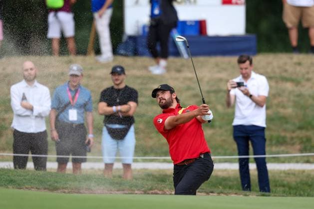 Amateur Tim Wiedemeyer (GER) schlaegt aus dem Bunker, Sand, 36. BMW International Open 2025, Golf, DP World Tour, Herren, Finale, 06.07.2025 Eichenried Bayern Deutschland
