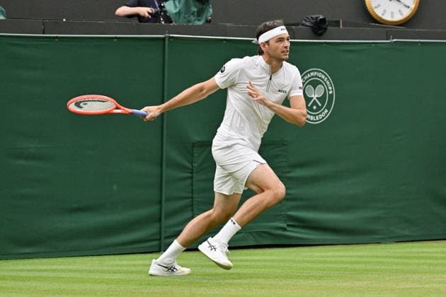 Wimbledon Tennis Championships - Day 7 LONDON, UNITED KINGDOM - JULY 06: Taylor Fritz of the United States plays in the Men’s singles fourth round match against Jordan Thompson of Australia (not seen) during day seven of The Championships Wimbledon 2025 at All England Lawn Tennis and Croquet Club on July 06, 2025 in London, United Kingdom. Ray Tang Anadolu London United Kingdom. Editorial use only. Please get in touch for any other usage.  Copyright: x2025xAnadoluxRayxTangx