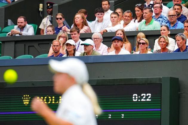The father of Sonay Kartal during her fourth round match Wimbledon Tennis Championships, Day 7, The All England Lawn Tennis and Croquet Club, London, UK - 06 Jul 2025London The All England Lawn Tennis and United Kingdom  Copyright: xJavierxGarcia Shutterstockx 15387061cb