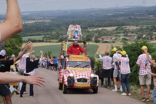 TOUR DE FRANCE 2025 PHOTOPQR VOIX DU NORD Alexis Christiaen (Pib) ; 06 07 2025 ; Le 06 07 2025 Halinghem - Tour de France 2025 - cote du haut pichot - Caravane - course - ambiance. Photo Alexis Christiaen (Pib) - La Voix du Nord- cochonou French cycling race Tour de France 2024 takes place in july 2025 nord France  Copyright: xPHOTOPQR VOIXxDUxNORD MAXPPPxAlexisxChristiaenx(Pib)x 20250706VDN2029 20250706VDN2029