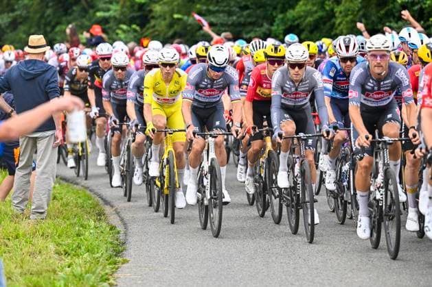 Tour de France 2025 Stage 2 BOULOGNE-SUR-MER, FRANCE - JULY 06 : Philipsen Jasper (BEL) of Alpecin-Deceuninck in action during stage 2 of the 112th edition of Tour de France an UCI World Tour 2.UWT cycling road race stage for Men Elite of 212 km with start in Lauwin-Planque and finish in Boulogne-sur-Mer on July 6, 2025 in Boulogne-sur-Mer, France, 06 07 2025 ( Motordriver Kenny Verfaillie - Boulogne-sur-Mer France  Copyright: xJanxDexMeuleneirx