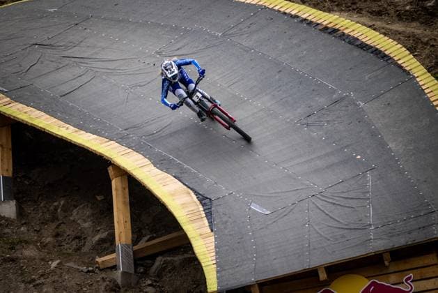 Whoop Downhill Worldcup La Thuile OSTGAARD Aletha CANYON CLLCTV FACTORY TEAMat Whoop Downhill Worldcup La Thuile, 06.07.2025,in La Thuile,ITA Foto: Sebastian Sternemann